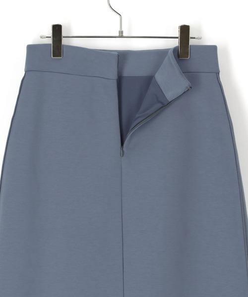 ADAM ET ROPE'（アダムエロペ）の「【サステナブル・セットアップ対応】セミフレアダンボールスカート（スカート・レディース・ブラック/キナリ/ブルー系その他4・36/38）」の12枚目の写真