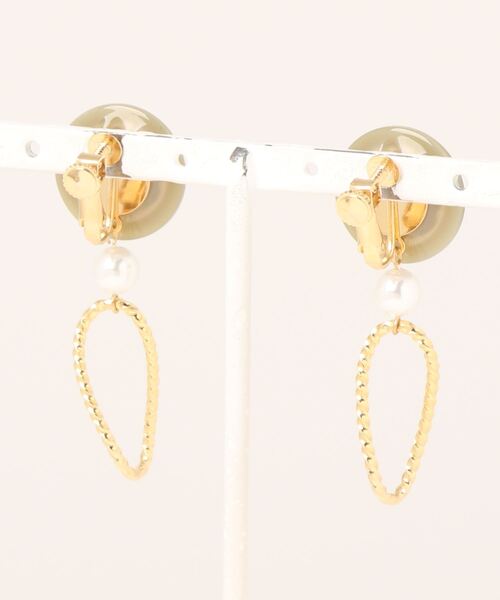 tone(トーン)の「【Cherie+Chambre】Vintage Button Earring #9(イヤリング・レディース・グリーン・FREE)」の4枚目の写真