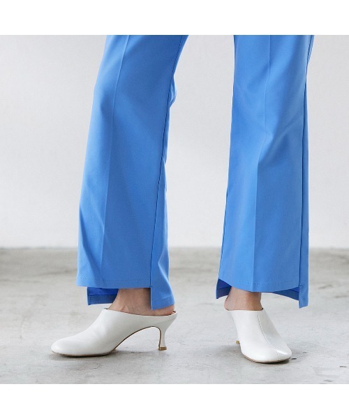 Mode et Jacomo（モードエジャコモ）の「オブリークトゥミュールパンプス（サンダル・レディース・ホワイト/ブラック・23.5cm/24cm/24.5cm/23cm/22.5cm）」の15枚目の写真