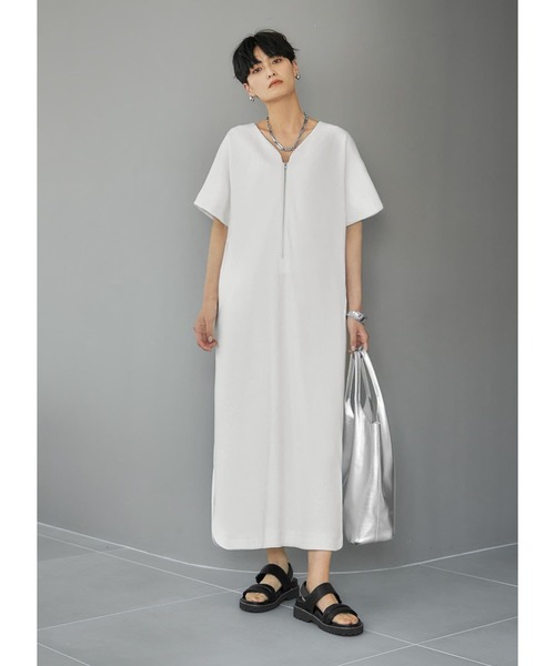 STYLE DELI（スタイルデリ）の「フロントジップカットソーワンピース（ワンピース・レディース・ブラック/ホワイト・01/02）」の15枚目の写真