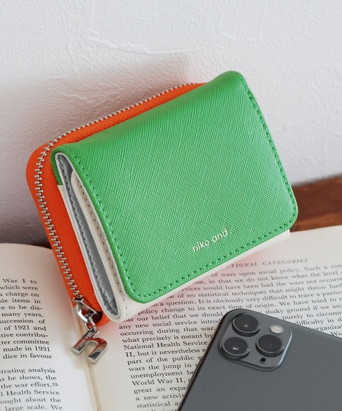 niko and...(ニコアンド)の「オリジナルロゴ三つ折り財布(財布・レディース・ライトブルー/ベージュ/梅/ナチュラル/ブラック/その他2/その他1/レッド/グレー/ゴールド/その他4/グリーン/その他3/シルバー/レッド系その他/その他5/グリーン系その他/ブラック系その他/ダークグレー/ライトベージュ・0)」の16枚目の写真