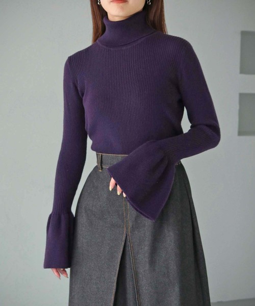 cheriella(シェリエラ)の「【cheriella】WEB限定フレアカフスリブニット(ニット/セーター・レディース・ワインレッド/パープル/ブラック/カーキ/アイボリー・M)」の4枚目の写真