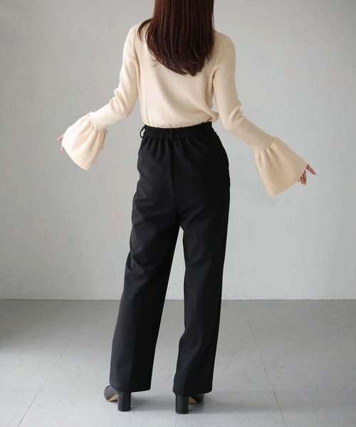 cheriella(シェリエラ)の「【cheriella】WEB限定フレアカフスリブニット(ニット/セーター・レディース・ワインレッド/パープル/ブラック/カーキ/アイボリー・M)」の15枚目の写真