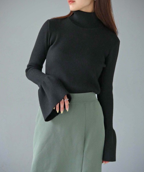 cheriella(シェリエラ)の「【cheriella】WEB限定フレアカフスリブニット(ニット/セーター・レディース・ワインレッド/パープル/ブラック/カーキ/アイボリー・M)」の19枚目の写真