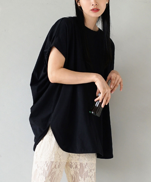 MIMIMEMETE（ミミメメット）の「バイオ天竺 ギャザーオーバーチュニック（Tシャツ/カットソー・レディース・ブラック/グレイッシュベージュ・M）」の2枚目の写真