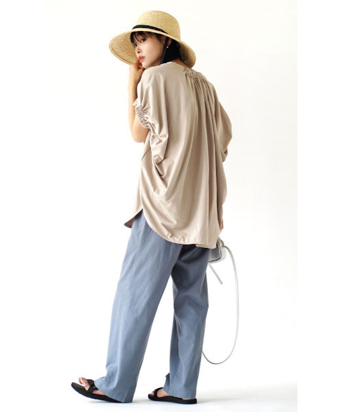 MIMIMEMETE（ミミメメット）の「バイオ天竺 ギャザーオーバーチュニック（Tシャツ/カットソー・レディース・ブラック/グレイッシュベージュ・M）」の4枚目の写真