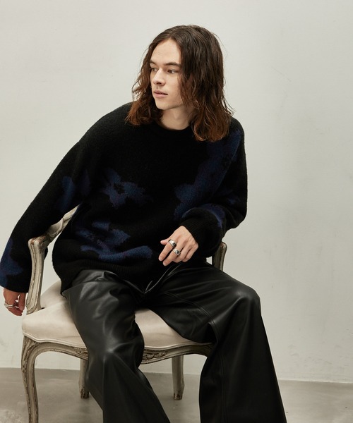 JUNRED(ジュンレッド)の「シャドーフラワージャガードニット(ニット/セーター・メンズ・ベージュ/レッド/ブルー・S/M/L)」の2枚目の写真