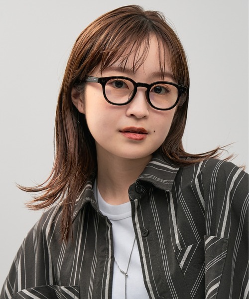 Zoff（ゾフ）の「【WEB限定】ウェリントン型PCメガネ｜ブルーライトカット｜33%カットブルーライトカットレンズ｜太縁｜黒縁｜ユニセックス｜CLASSIC（メガネ・レディース・ブラウン/ブラック・FREE）」の20枚目の写真