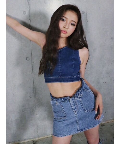 EVRIS（エヴリス）の「【10周年記念】ウエストデザインミニスカート（デニムスカート・レディース・ブルー・MEDIUM/SMALL）」の2枚目の写真