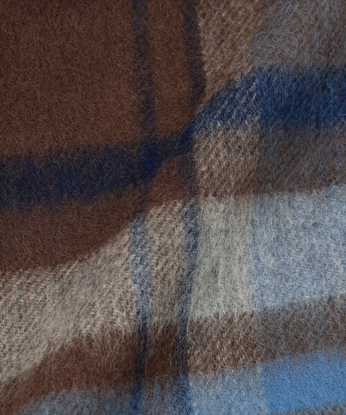 ANY（エニィ）の「カシミアブレンドストール（マフラー・レディース・ブルー系5/レッド系5/アイボリー系/ローズ系5/ライトグレー系5/ピンク系5/グレー系5/ネイビー系5/カーキ系5・F）」の11枚目の写真