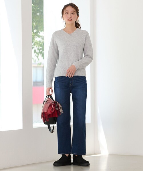 ANY（エニィ）の「カシミアブレンドストール（マフラー・レディース・ブルー系5/レッド系5/アイボリー系/ローズ系5/ライトグレー系5/ピンク系5/グレー系5/ネイビー系5/カーキ系5・F）」の17枚目の写真