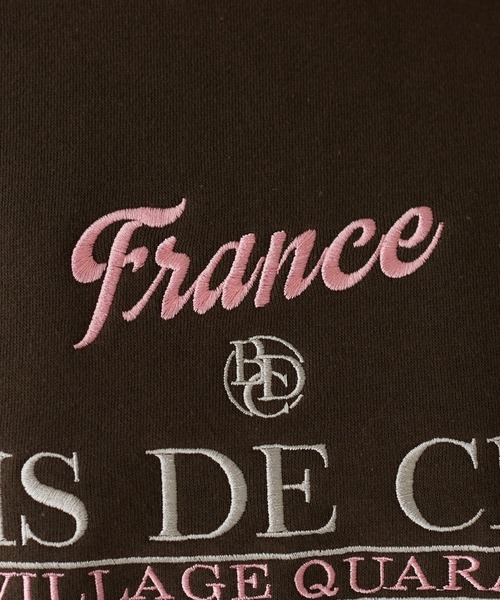 DISCOAT(ディスコート)の「【ユニセックス】BOISE刺繍ロゴスウェット《WEB限定》(スウェット・レディース・ブラウン/ブラック/ライトベージュ・FREE)」の14枚目の写真