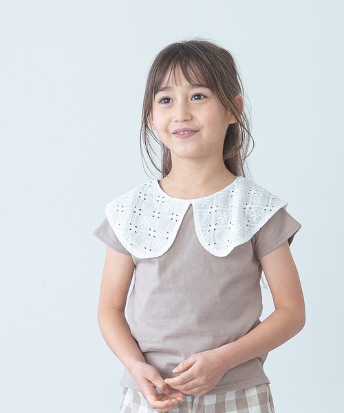 pairmanon（ペアマノン）の「【なめらか肌触り】刺繍レース襟付きTシャツ（シャツ/ブラウス・キッズ・アイボリー/グレイッシュベージュ/ブラック・140/150/110/100/90/120/130）」の3枚目の写真