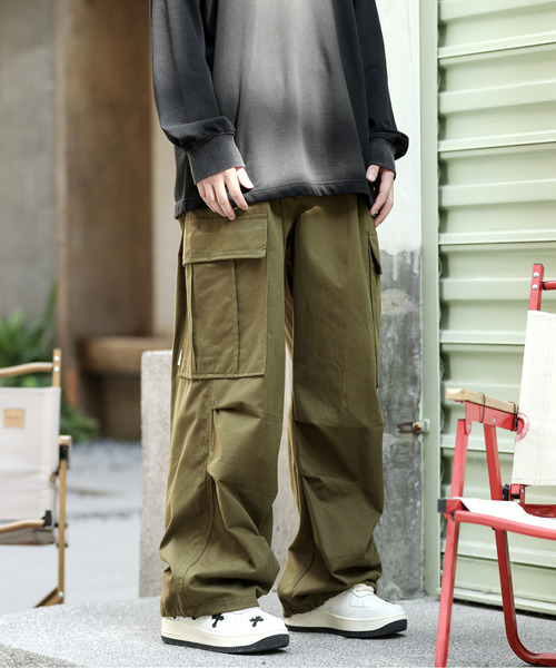 neos(ネオス)の「【neos -addictive design-】ルーズシルエット フラップポケット カラー パラシュート ワイド カーゴ パンツ(カーゴパンツ・メンズ・ブラウン/カーキ/パープル/グレー/ベージュ/ブラック・X-LARGE/LARGE/MEDIUM)」の11枚目の写真