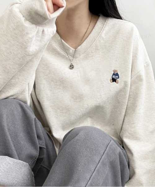 Dalfwin(ダールフィン)の「【2タイプ&裏起毛あり・ナシから選べる】韓国ファッション テディベア刺繍デザイン Uネック・Vネックオーバーサイズスウェットトレーナー(スウェット・レディース・グレー/ブラウン/ブルー/オートミール/グレー系2/ブルー系2/ベージュ系2/ブラウン系2/ホワイト系その他2/ブラック系その他2/グレー系その他2・FREE/フリー)」の17枚目の写真