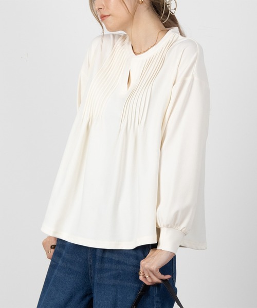 NAVY（ネイビー）の「NAVY ストレッチ ピンタックシャツ（シャツ/ブラウス・レディース・アイボリー/ブラック/キャメル・フリー）」の3枚目の写真