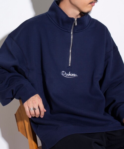 Dickies(ディッキーズ)の「【Dickies/ディッキーズ】ロゴ刺繍 ハーフジップスウェット(スウェット・メンズ・アイボリー/ダークブラウン/ネイビー・M/L/XL)」の3枚目の写真
