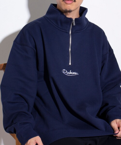 Dickies(ディッキーズ)の「【Dickies/ディッキーズ】ロゴ刺繍 ハーフジップスウェット(スウェット・メンズ・アイボリー/ダークブラウン/ネイビー・M/L/XL)」の14枚目の写真