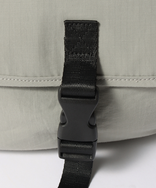 B.C STOCK（ベーセーストック）の「【fellowww / フェロー】別注 ボディバッグ（ショルダーバッグ・メンズ・ベージュ/ブラック/グリーン/チャコールグレー・FREE）」の14枚目の写真