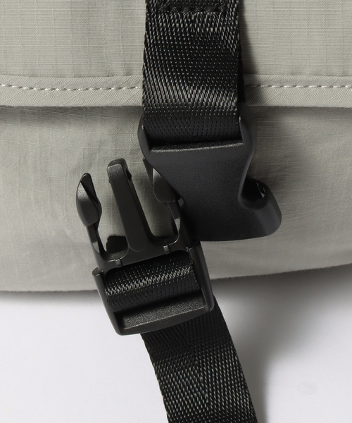 B.C STOCK（ベーセーストック）の「【fellowww / フェロー】別注 ボディバッグ（ショルダーバッグ・メンズ・ベージュ/ブラック/グリーン/チャコールグレー・FREE）」の15枚目の写真