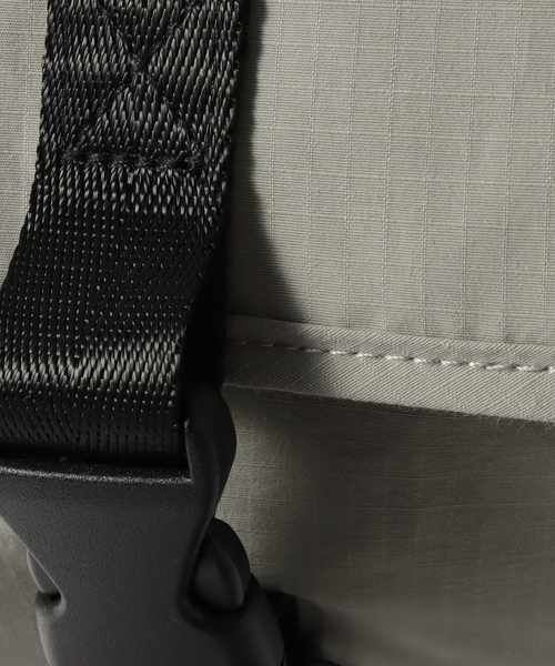 B.C STOCK（ベーセーストック）の「【fellowww / フェロー】別注 ボディバッグ（ショルダーバッグ・メンズ・ベージュ/ブラック/グリーン/チャコールグレー・FREE）」の22枚目の写真