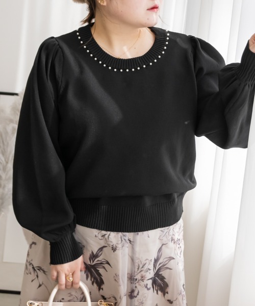 CLETTE(クレット)の「パール使いスポンジニット(ニット/セーター・レディース・ラベンダー/ブラック/ブルー・LL/3L/4L)」の1枚目の写真
