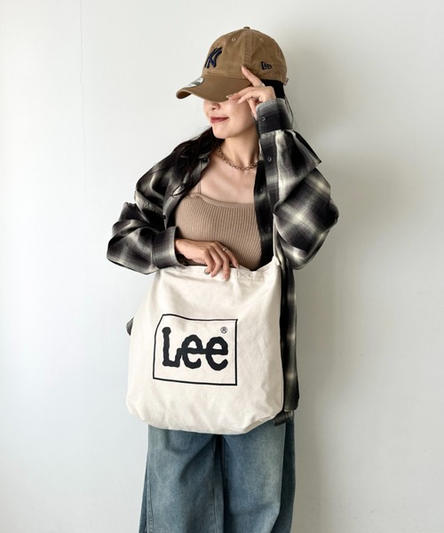 Lee(リー)の「Lee/リー キャンバス ビッグ2WAY トートバッグ(トートバッグ・レディース・ホワイト/ブラウン/ネイビー/インディゴブルー/グレー/ブルー/カーキ/オリーブ/ブラック・FREE)」の11枚目の写真
