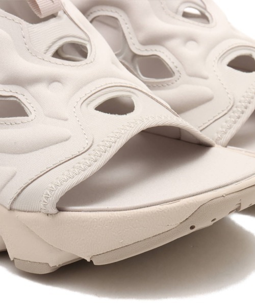 Reebok（リーボック）の「Reebok INSTAPUMP FURY SANDAL ZIP / リーボック インスタポンプフューリー サンダル ジップ（サンダル・レディース・ベージュ・23.0cm/24.0cm/25.0cm/26.0cm/22.0cm）」の7枚目の写真