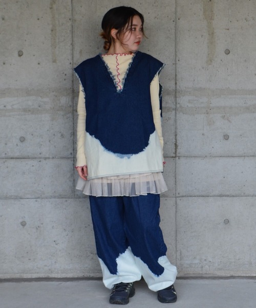 BIG FIELD(ビッグフィールド)の「デニムミリタリータックパンツ/おとな(デニムパンツ・レディース・ブルー・160cm)」の3枚目の写真