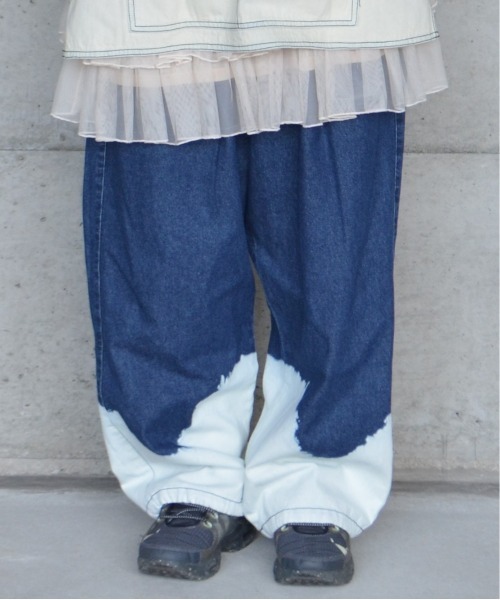 BIG FIELD(ビッグフィールド)の「デニムミリタリータックパンツ/おとな(デニムパンツ・レディース・ブルー・160cm)」の2枚目の写真