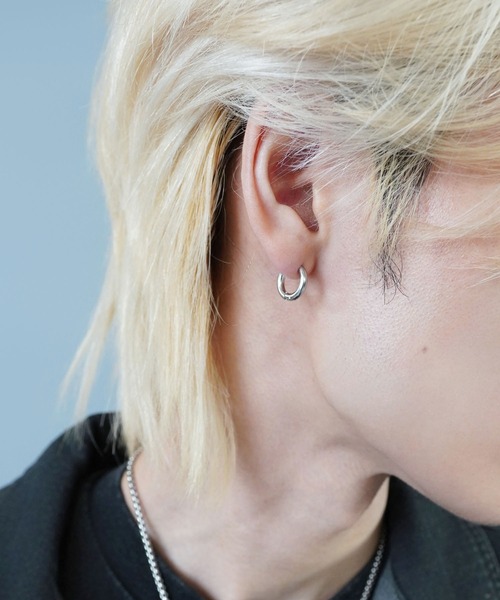 フォロー割します！【 3mm×21mm 】両耳用 シルバー925 フープピアス 新品 【 3mm×21mm 】両耳用 シルバー925 フープピアス - メルカリ