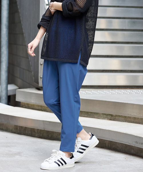 JOURNAL STANDARD（ジャーナルスタンダード）の「《追加》ナイロンストレッチパンツ（その他パンツ・レディース・ベージュ/ブラック/カーキ/ブルー・34/36/38/40）」の4枚目の写真