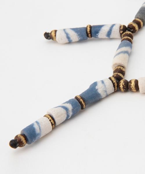 BEAMS(ビームス)の「BEAMS / サンシェイプ ビーズ ネックレス(ネックレス・メンズ・ブルー・ONE SIZE)」の5枚目の写真