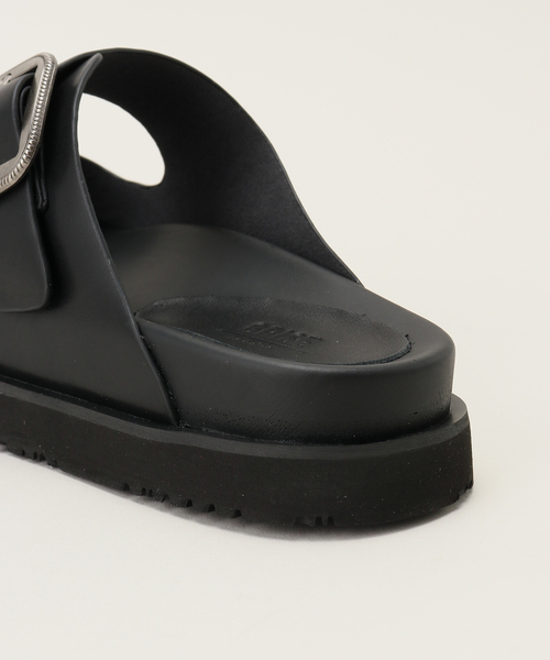 GRISE(グリーズ)の「GRISEレザーアツゾコバックルサンダル(サンダル・レディース・ブラック系その他・MEDIUM/SMALL/X-LARGE/LARGE)」の5枚目の写真