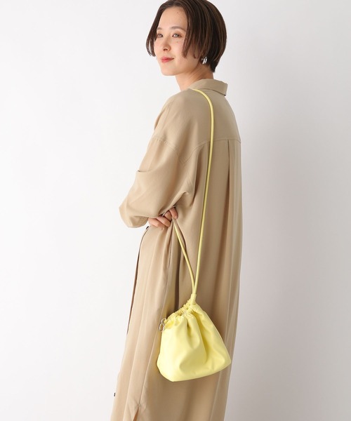 LEPSIM（レプシィム）の「フェイクレザーミニ巾着　105144（ショルダーバッグ・レディース・シルバー/ライトイエロー/ブラック・ONE SIZE）」の20枚目の写真