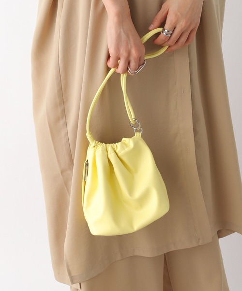 LEPSIM（レプシィム）の「フェイクレザーミニ巾着　105144（ショルダーバッグ・レディース・シルバー/ライトイエロー/ブラック・ONE SIZE）」の22枚目の写真