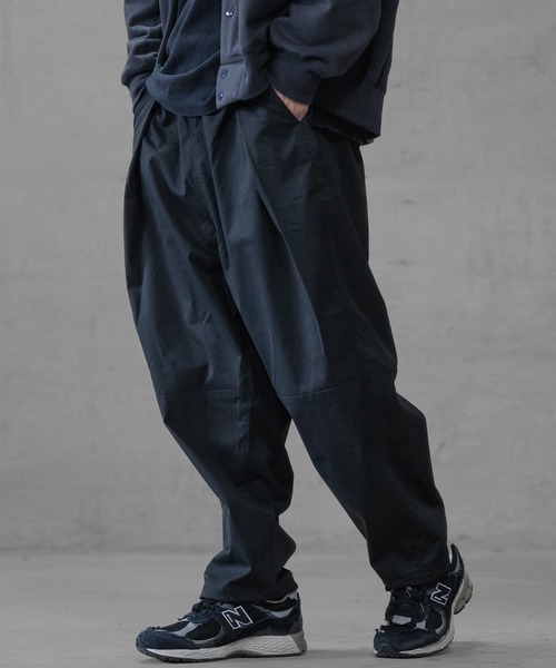 JOHN'S CLOSET(ジョンズクローゼット)の「【t】ナチュラルストレッチ裾ドローコード バルーンワイドパンツ(スラックス・メンズ・ブラック/カーキ/マスタード/ロイヤルブルー/ホワイト/ブラウン/グリーン・X-LARGE/MEDIUM/LARGE)」の18枚目の写真