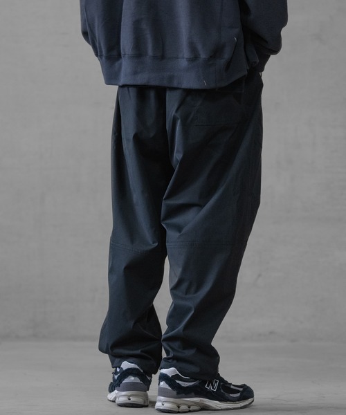 JOHN'S CLOSET(ジョンズクローゼット)の「【t】ナチュラルストレッチ裾ドローコード バルーンワイドパンツ(スラックス・メンズ・ブラック/カーキ/マスタード/ロイヤルブルー/ホワイト/ブラウン/グリーン・X-LARGE/MEDIUM/LARGE)」の20枚目の写真