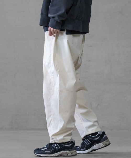 JOHN'S CLOSET(ジョンズクローゼット)の「【t】ナチュラルストレッチ裾ドローコード バルーンワイドパンツ(スラックス・メンズ・ブラック/カーキ/マスタード/ロイヤルブルー/ホワイト/ブラウン/グリーン・X-LARGE/MEDIUM/LARGE)」の12枚目の写真