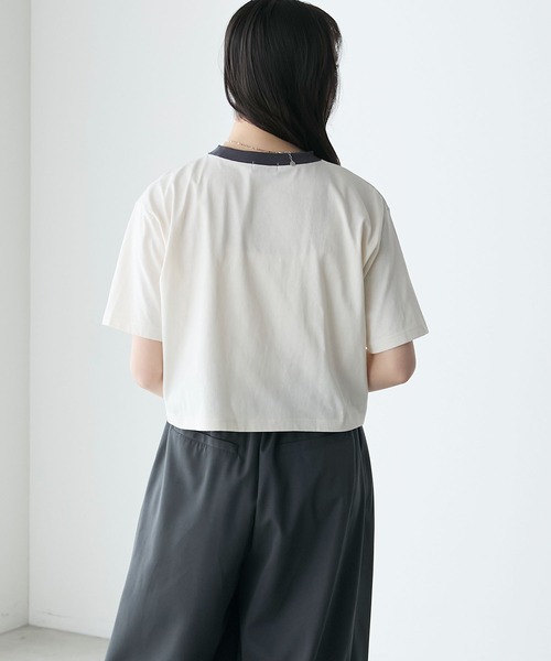 forksy.(フォルクシー)の「【forksy.】ローズデザインリンガークロップドTシャツ(Tシャツ/カットソー・レディース・アイボリー/コーラル/スミクロ・FREE)」の7枚目の写真