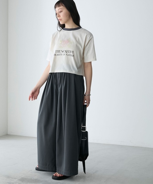 forksy.(フォルクシー)の「【forksy.】ローズデザインリンガークロップドTシャツ(Tシャツ/カットソー・レディース・アイボリー/コーラル/スミクロ・FREE)」の9枚目の写真