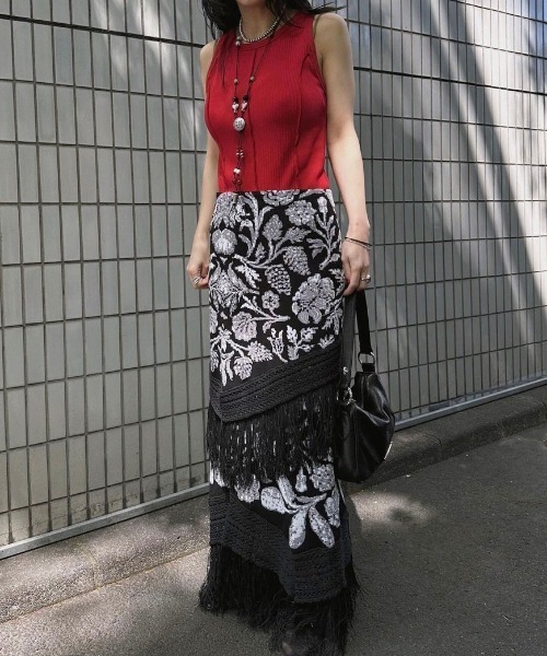 Ameri(アメリ)の「RUG JACQUARD KNIT SKIRT(スカート・レディース・カーキ/ブラック/ターコイズブルー・MEDIUM/SMALL)」の15枚目の写真