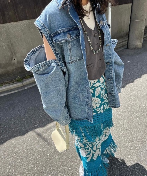 Ameri(アメリ)の「RUG JACQUARD KNIT SKIRT(スカート・レディース・カーキ/ブラック/ターコイズブルー・MEDIUM/SMALL)」の19枚目の写真