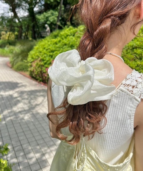 flower(フラワー)の「シェリーシュシュ(シュシュ・レディース・ホワイト/ブルー・FREE)」の12枚目の写真