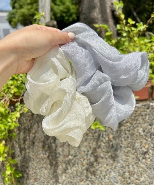 シュシュ30706ざっくりとしたボタニカル　花❣️ シュシュ30706ざっくりとしたボタニカル 花❣️