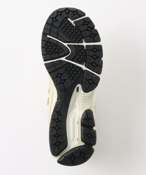 NEW BALANCE（ニューバランス）の「NEW BALANCE (ニューバランス) M2002RFA（スニーカー・メンズ・ベージュ系その他・25.5cm/26cm/26.5cm/27cm/27.5cm/28cm/28.5cm）」の7枚目の写真