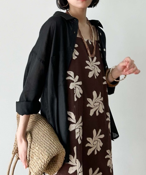 Doux archives（ドゥアルシーヴ）の「コットンリネンシャツ（シャツ/ブラウス・レディース・ブラック/オフホワイト/レモンイエロー/ピンク・FREE）」の5枚目の写真