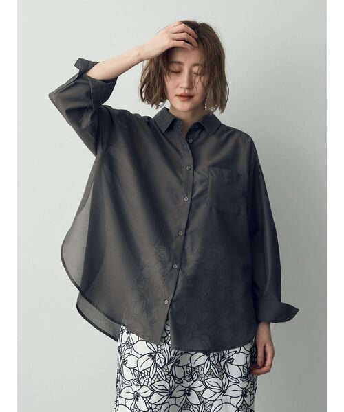 YECCA VECCA（イェッカヴェッカ）の「サイドスリットシアーシャツ（シャツ/ブラウス・レディース・チャコールグレー/アイボリー/サーモンピンク・FREE）」の6枚目の写真