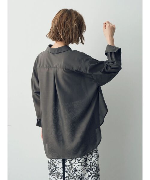 YECCA VECCA（イェッカヴェッカ）の「サイドスリットシアーシャツ（シャツ/ブラウス・レディース・チャコールグレー/アイボリー/サーモンピンク・FREE）」の11枚目の写真