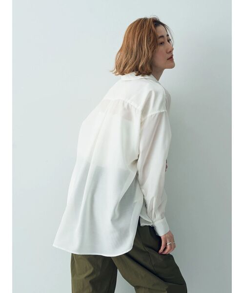 YECCA VECCA（イェッカヴェッカ）の「サイドスリットシアーシャツ（シャツ/ブラウス・レディース・チャコールグレー/アイボリー/サーモンピンク・FREE）」の21枚目の写真